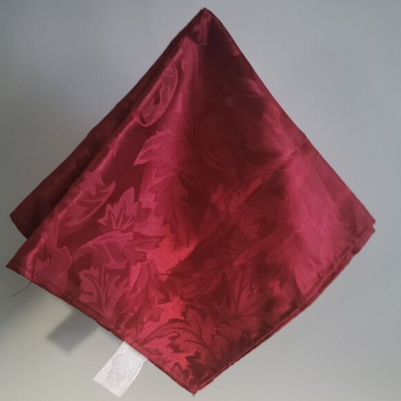 AVONhome Other - AVONhome Luxury Fabric Napkin, 100% Polyester, No Iron, Machine Wash, Burgundy‎